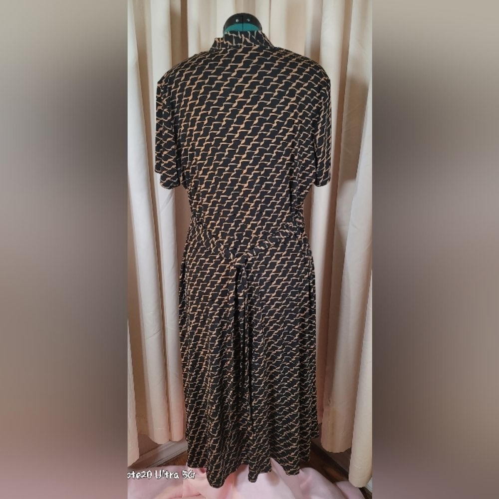 0819. NWTs ~ Style & Co. ~ Geometric Print Dress ~ 2XL ~ Empire Waist~ Slimming! - Picture 5 of 8
